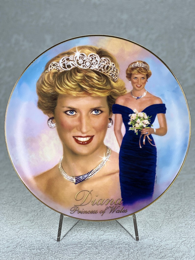 DIANA: A Women of Style, DIANA Princess of Wales by James Griffin, The Bradford Exchange. Always Enchanting