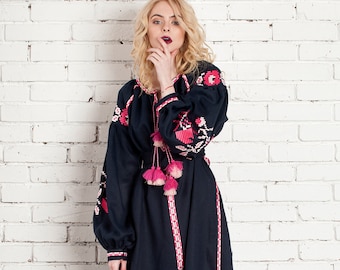 Ukrainische Leinen bestickt Floral Kleid Vyshyvanka Boho Kleid bestickt Ukraine Kleid Blumen Kleid. Kostenloser Versand
