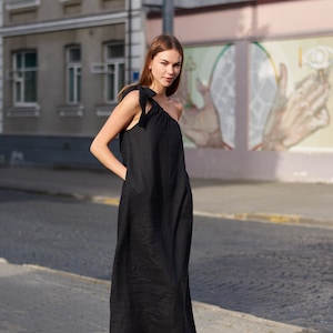 One shoulder linen black loose fit dress