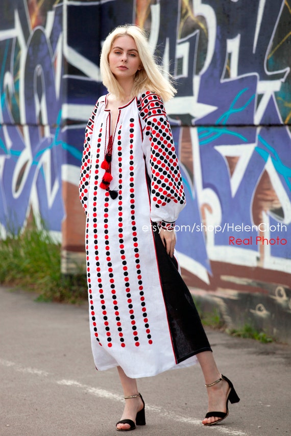 Vyshyvanka White Linen Embroidered Long Dress Tunic Ukrainian Black&White, Mexican Dress Bohemian Chic nationale Abaya Wedding Linen Caftan