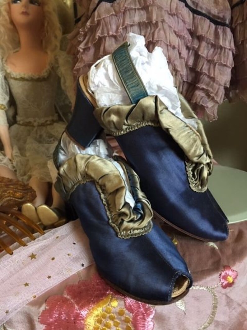 Sale Vintage 1940s Daniel Green Bedroom Slippers Cobalt Blue Sling Back Satin Pumps Boudoir Shoes Peep Toe Slippers