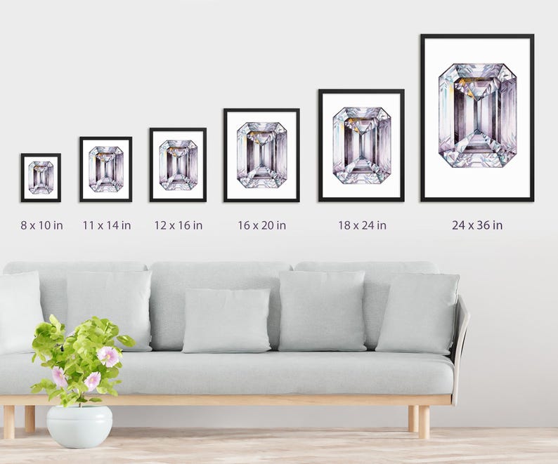 Puede incluir: Una pintura de acuarela de un gran diamante de talla esmeralda, transparente. El diamante est&aacute; sobre un fondo blanco. La pintura est&aacute; disponible en varios tama&ntilde;os, de 8x10 pulgadas a 24x36 pulgadas.