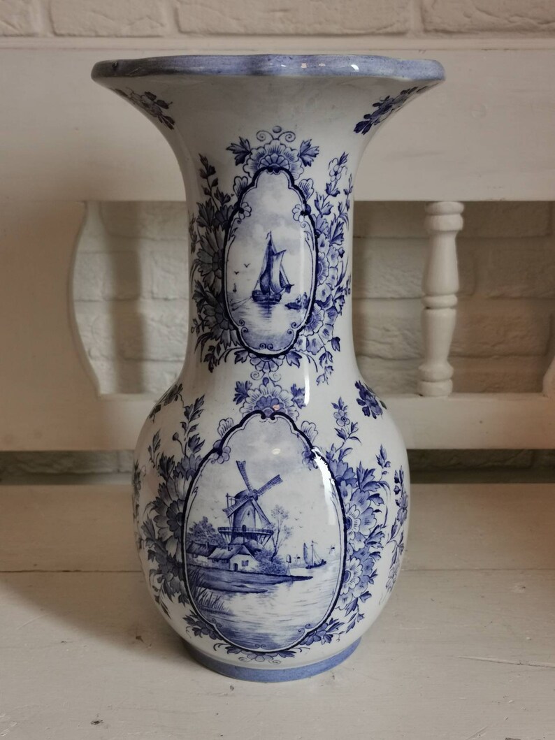 Very large Delft blue trumpet shaped vase blue and white image 1