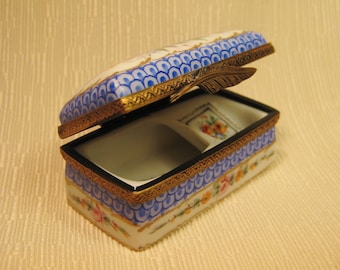 Limoges porcelain box in miniature. Hand painted. Small stamps. Blue scales