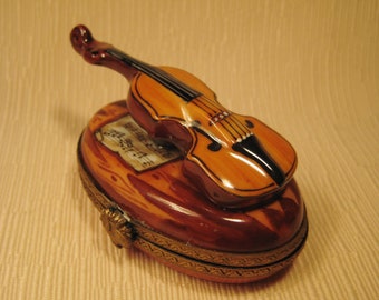 Limoges porcelain box in miniature. Violin. Hand painted
