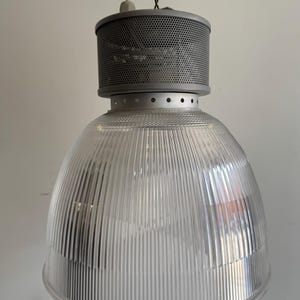 Vintage Industrial Style Pendant Light