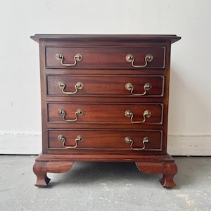 Small Vintage Chest of Drawers