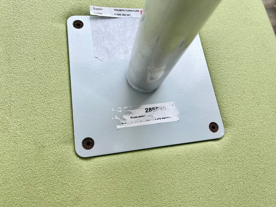 Kruze Swivel Office Chair by Boss Design Green | Etsy