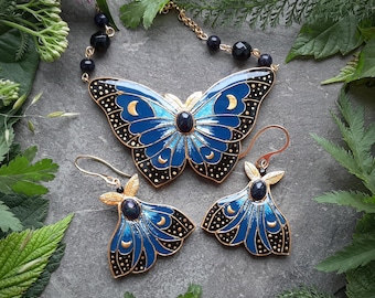 Schmuckset Celestial Moth - Fantasy Mond und Sterne blaue und schwarze Halskette und Ohrringe mit Opalen