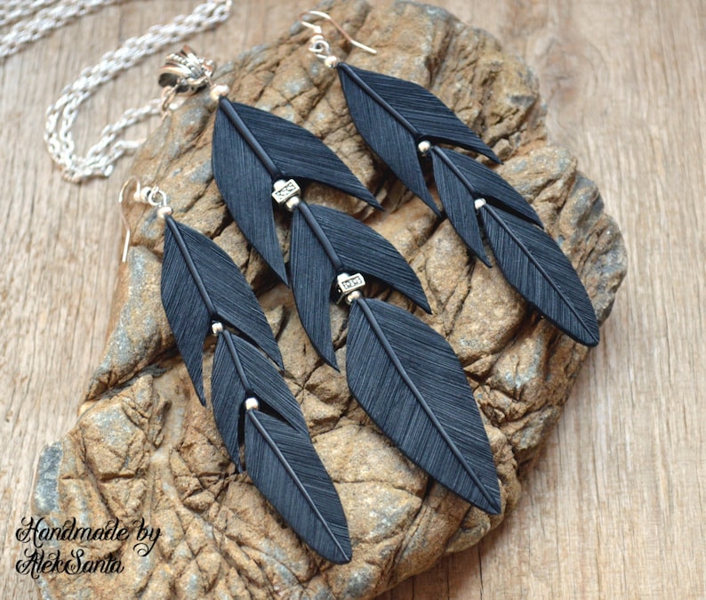 Black Gothic jewelry set of feather necklace and Long dangle earrings Halloween accessories Raven jewelry Feather jewelry Statement earrings image 4