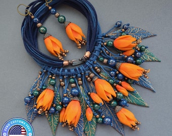 Feuilles d'automne et bijoux de fleurs d'automne - Cadeau boucles d'oreilles collier floral orange bleu et vert