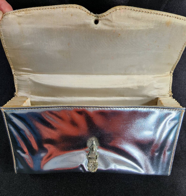 Vintage Silver Lamé Clutch Purse with Marcasite Clasp / Accordian / Evening Bag / 1950s image 4