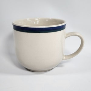 Modern Stripe Personalized 14 oz. Travel Mug