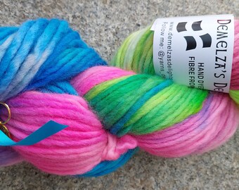 Handdyed Super Chunky/Bulky yarn Aswen. Falkland wool  200g, 130 metres.