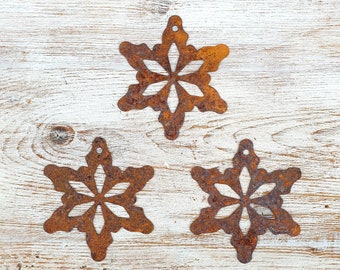 Set of 3 Rusty Snowflakes/Rust/Flat Metal Snowflake/Metal/Snowflake/Rusty Gift/Garden/Industrial/Vintage/Rustic/Gift/Wedding/Home 10cm