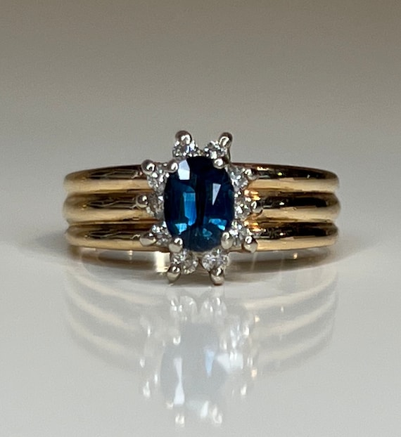 14K Gold Sapphire & Diamonds Oval Halo Ring Size 4