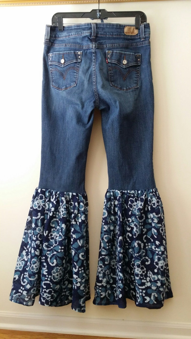 Levis bell bottom Clearance