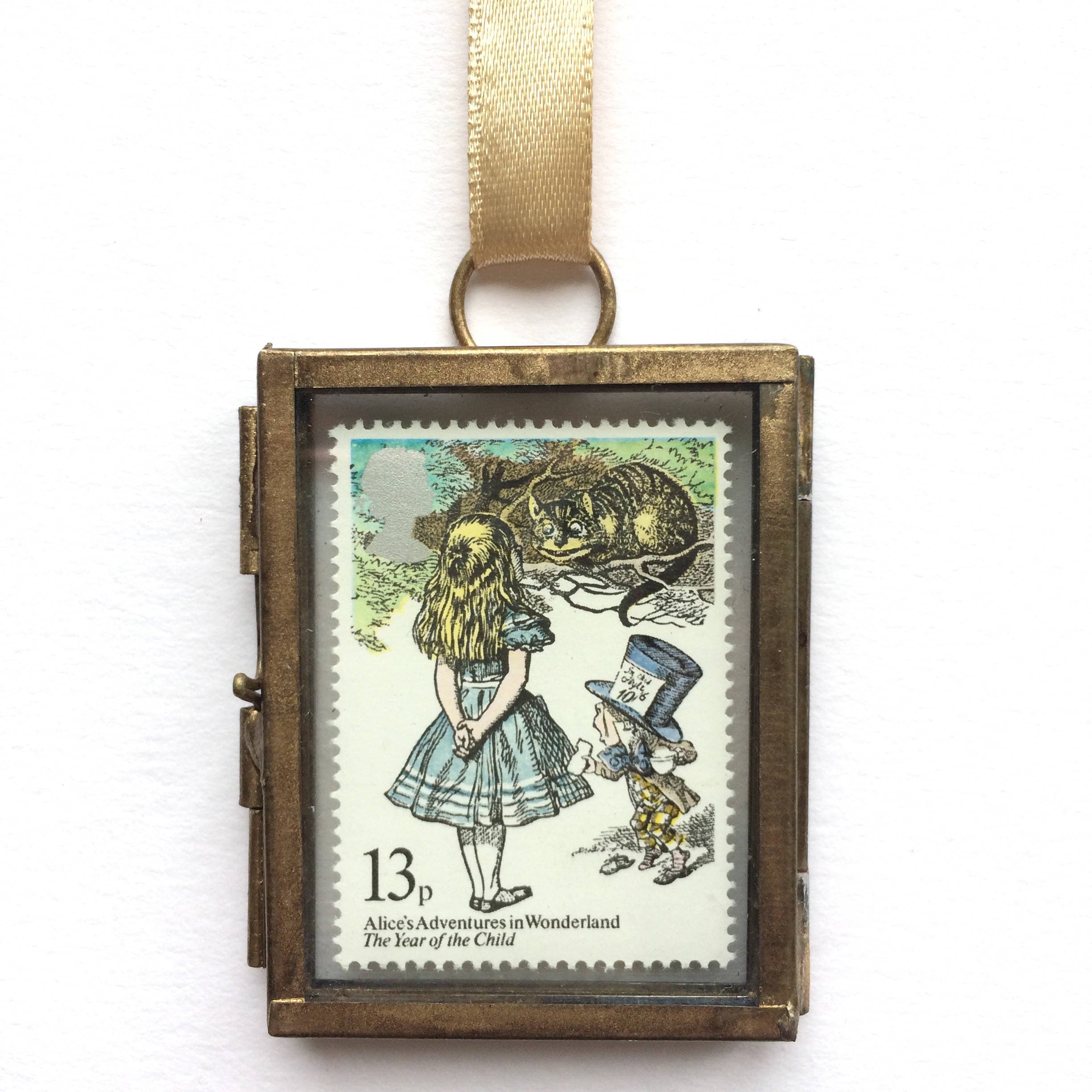 Best 20+ Alice In Wonderland Decorations ideas on