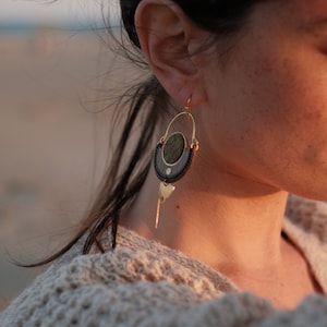 Wood, red cork and brass earrings image 4