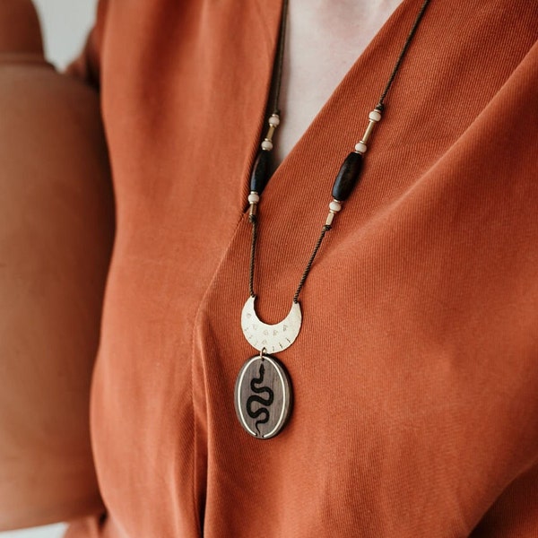 Collier talisman, serpent, kundalini, collier de sagesse