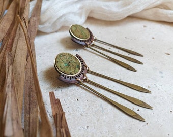 Ethnic earrings in wood and brass