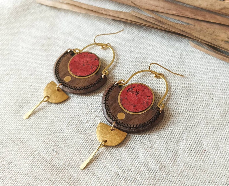 Wood, red cork and brass earrings image 6