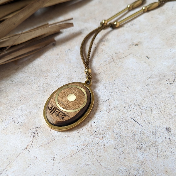 Necklace, talisman, in walnut wood, ananda engraving