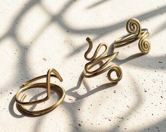 Adjustable brass ring – Minimalist boho spiral ring – Snake ring / Handcrafted brass wire ring – Boho jewelry for women