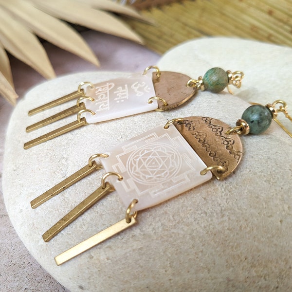 Boucles d'oreilles nacre shiva