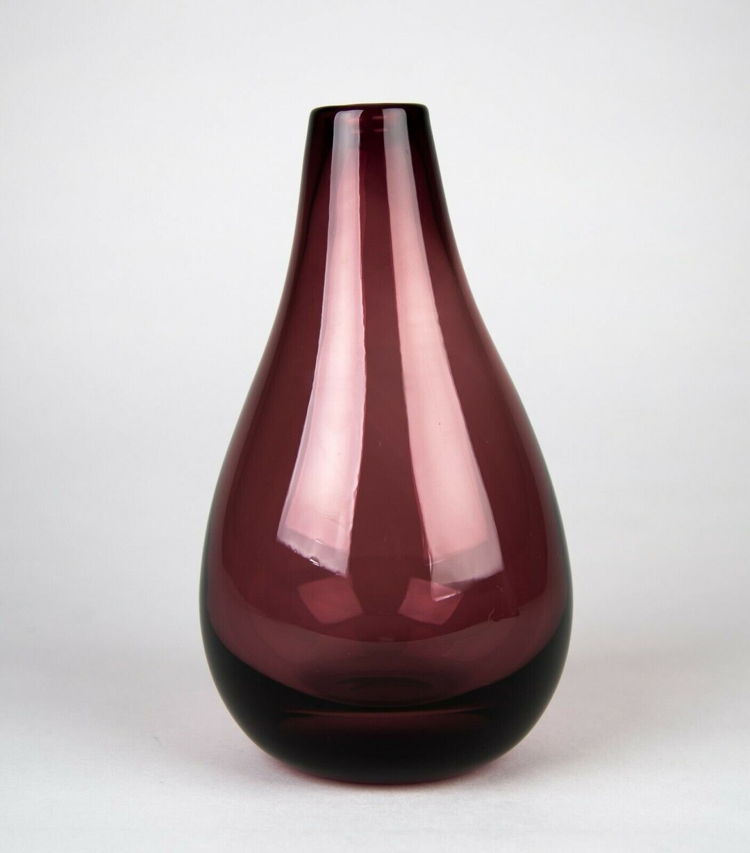 Vintage Purple Amethyst Blown Art Glass Vase Polished Pontil Mark 8.5