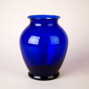 Vintage Cobalt Blue Glass Vase 7.5&quot;