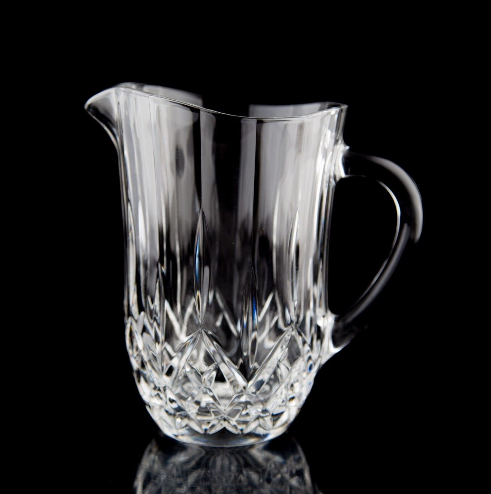 Leinuosen 2 Pcs Small Glass Pitcher Elegant Shaped Crystal Glass