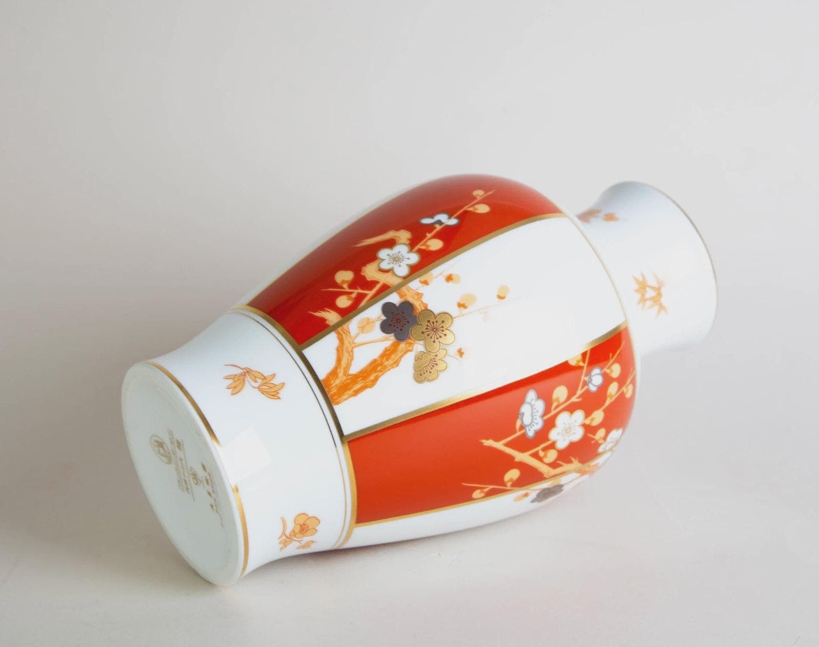 Franklin Mint Okura Noble Plum Blossom Vase 11