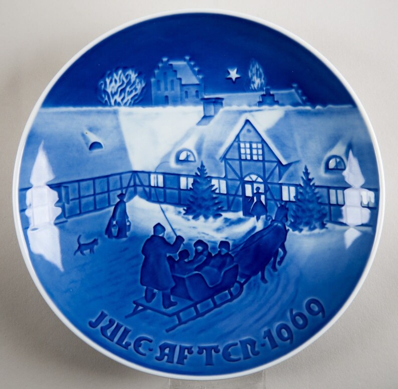 Bing and Grondahl B&G Denmark Annual Christmas Plate Arrival - Etsy