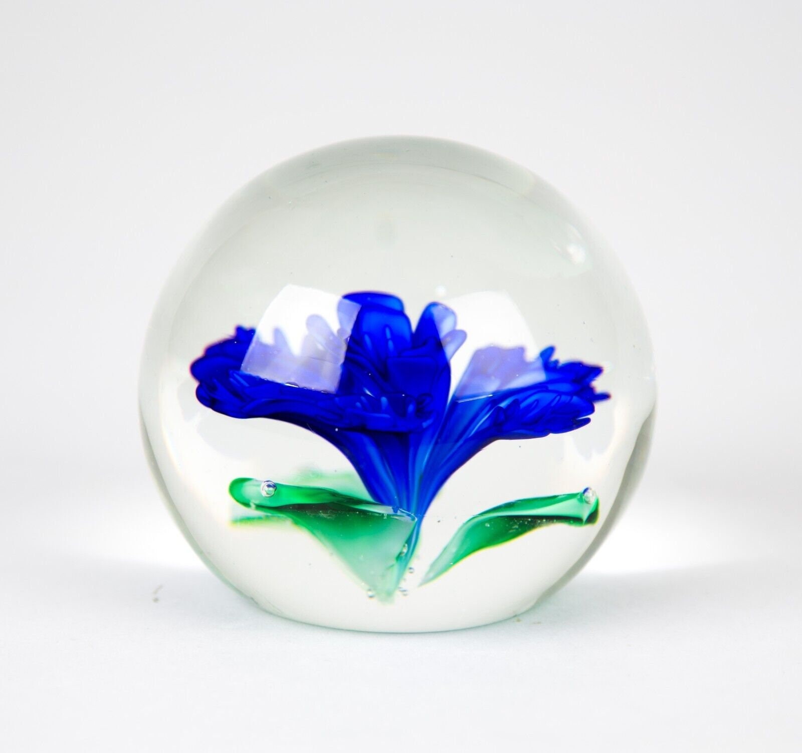ヴィンテージ 大型アートガラス ペーパーウェイト 青い花 緑の葉