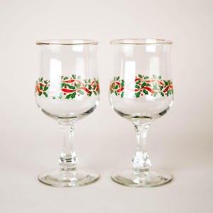 Libbey Holly & Ribbon LRS3 Wine Goblet Glasses Set of 2 Vintage Christmas Glassware