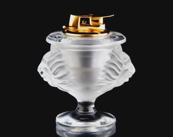 ★★★Lalique ラリック フランス 　 　Lionシガレッホルダー。 Lalique Clear & Frosted Crystal Tete De Lion Table Lighter Holder