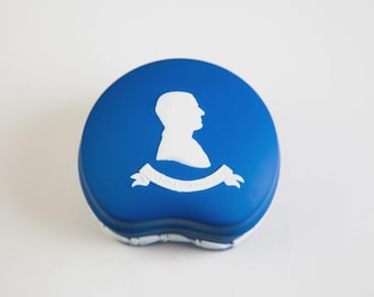 Pudełko na fasolę Wedgwood Royal Blue Jasperware Duke of Edinburgh Prince Philip Bean Box z pokrywką Vintage England