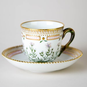 Royal Copenhagen Flora Danica Cup & Saucer #3597 Stellaria Groenlandica Retz. Vintage Porcelain Denmark