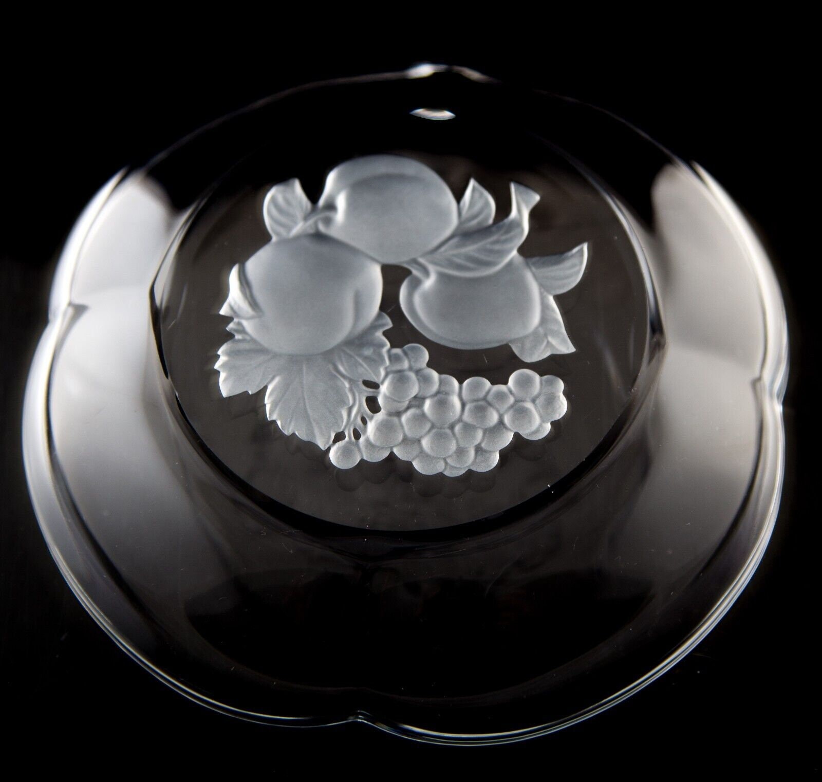 Hoya Pomona Engraved Fruit Crystal Bowls Set of 8 Tokyo Japan