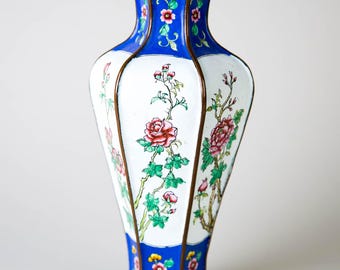 Vintage chinesische handgemalte Emaille auf Kupfer Sechseckige Vase 9 ""