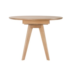 Extension Table Round Expanding Table Handmade in Solid Oak, Opens to Oval Shape With Leaf
