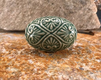 Pomello in ceramica ovale stile rustico, maniglia decorativa per cassetti, colore verde foglia, forniture fai da te per la ristrutturazione della casa.