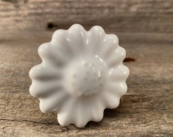 Ceramic Knob, Flower Daisy Pull Knobs Country Farmhouse Furniture Upgrade Ceramic Drawer Pull Home Improvement Hardware DIY Supplies