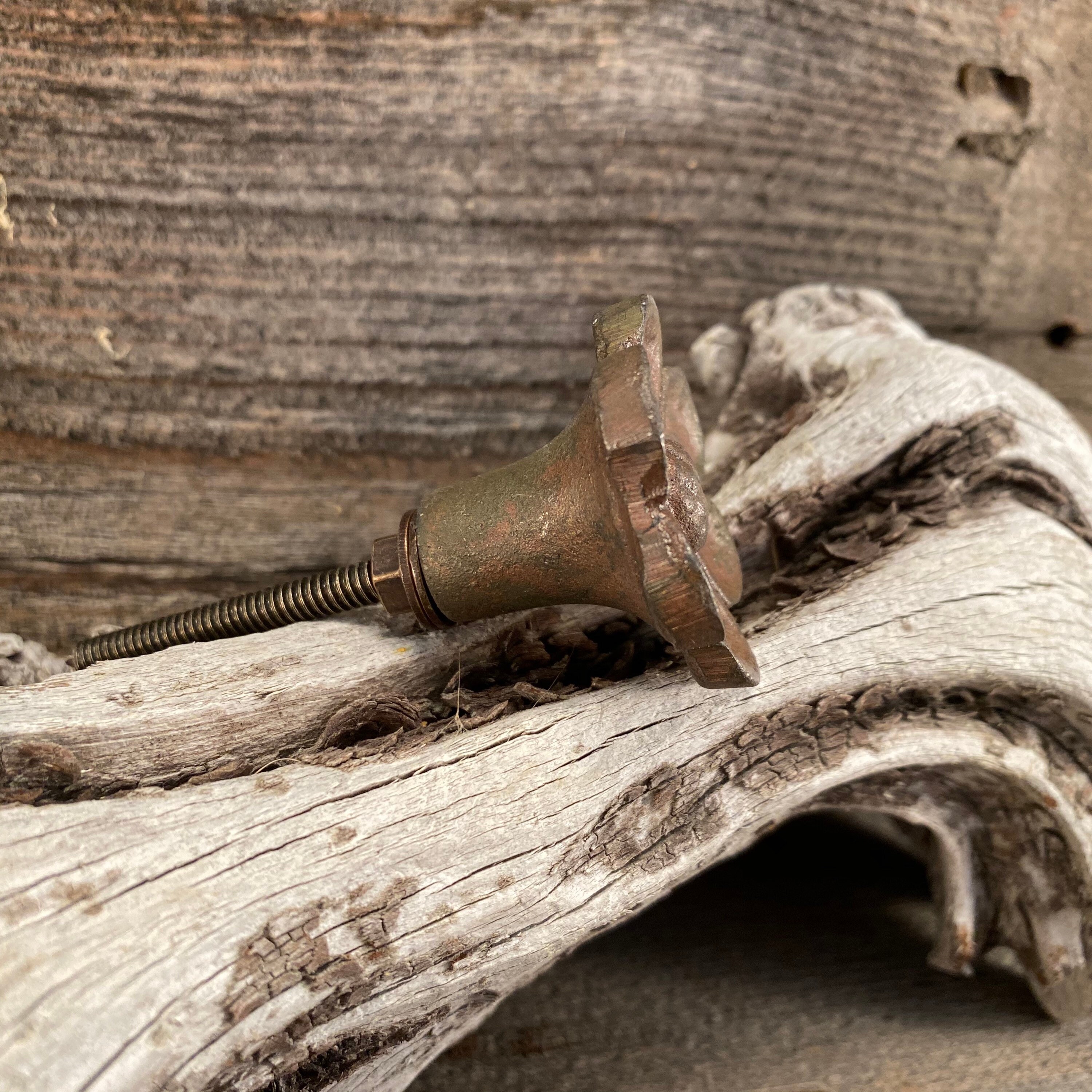 Perilla de hierro fundido perilla de la flor cajón tirar | Etsy