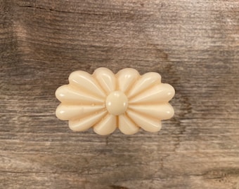 Bone Resin Knob Ivory Tone Round Drawer Knob, Dresser Knob, Cabinet Knob, Cabinet Hardware, Kitchen Door Pull