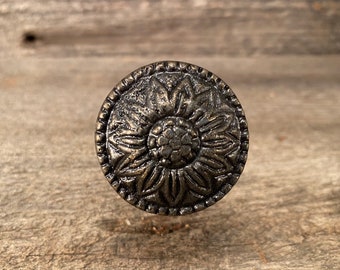 Cast Iron Daisy Knob, Decorative Drawer Pull Home Improvement Hardware DIY Supplies