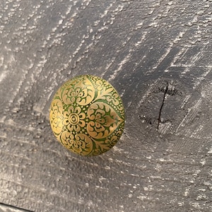 Moroccan Brass Knob Marrakesh Cabinet Knob, Drawer Knob, Metal Cabinet Knob, Closet Door Knob, Gold and Green Knob MKN218 GREEN