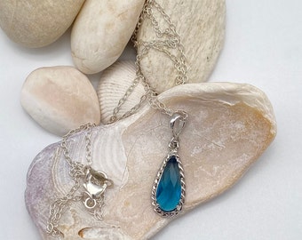 Saphir Tropfen Kette | Sterling Silber SaphirGlas Anhänger Halskette | September Geburtsstein Halskette | Geschenk für Sie