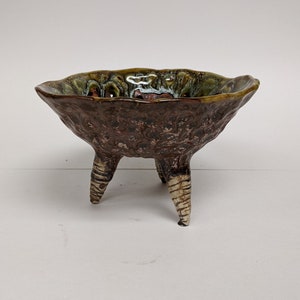 Tripod bowl, bowl with legs, small bowl, cauldron, incense bowl, small serving bowl, bowl, handmade bowl, pottery bowl, ceramic bowl
